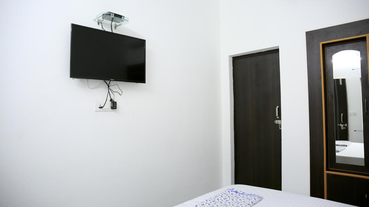 Sanidhya Inn Rishikesh Exterior photo